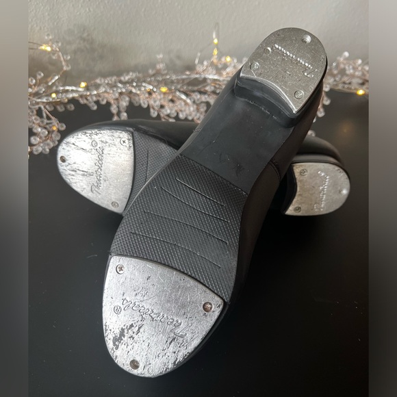 Theatricals Black Lace Up Tap Shoes Size 8.0 - Very Good Used Condition - Picture 2 of 5